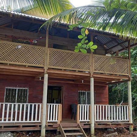 Готель Casa Manati Лівінґстон Екстер'єр фото