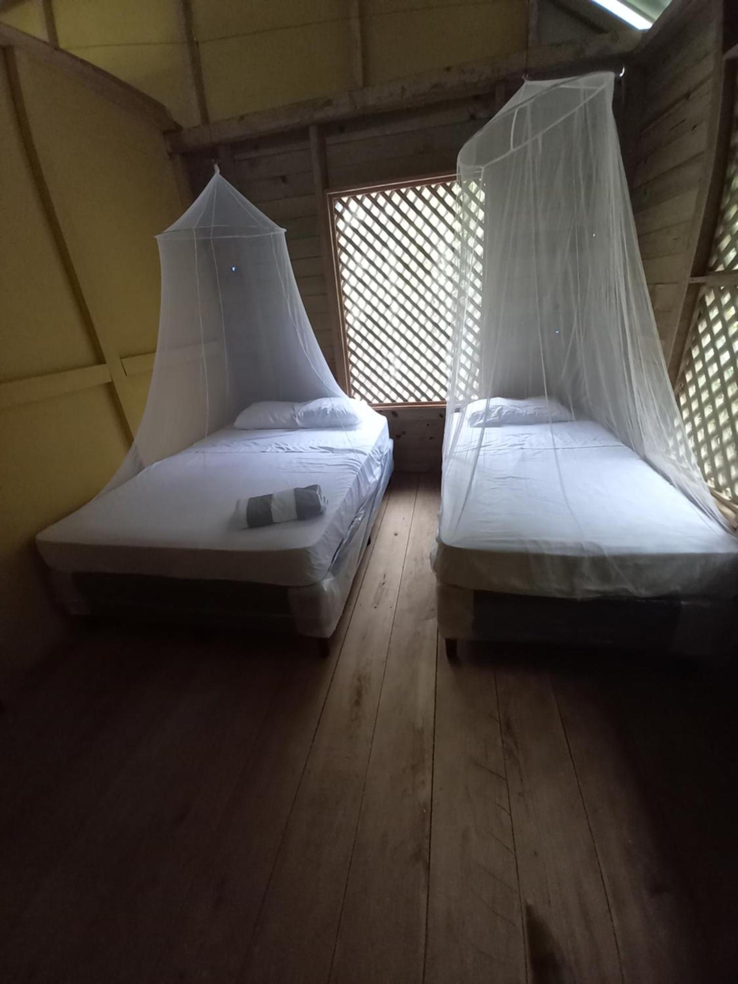 Готель Casa Manati Лівінґстон Екстер'єр фото